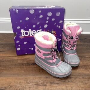 Like new• Girls Snow boots• size 12